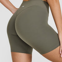 SoftMotion™ Cycling Shorts 8" | Alpine Green