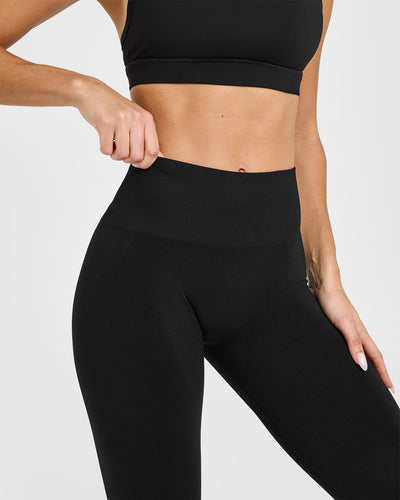 Effortless Seamless Leggings with White Logo | Black