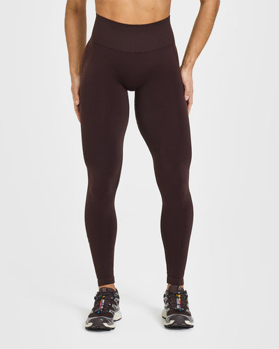 Effortless Seamless Leggings with White Logo | Plum Brown