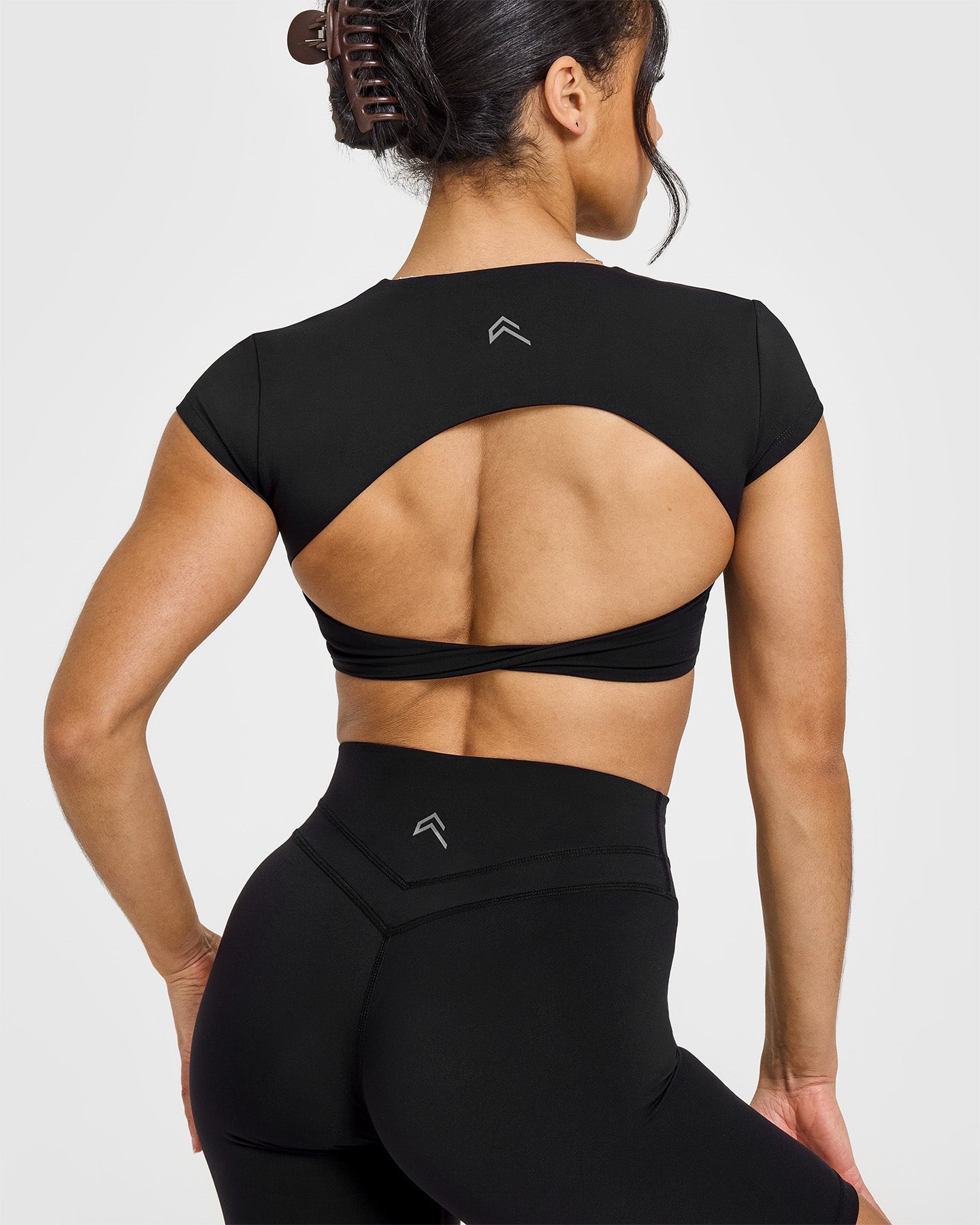 Unified Twist Front Short Sleeve Crop Top | Black