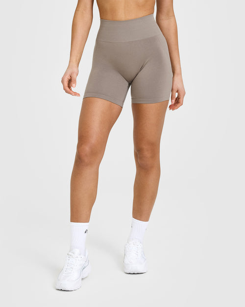 Oner Modal Effortless Seamless Shorts with White Logo | Minky