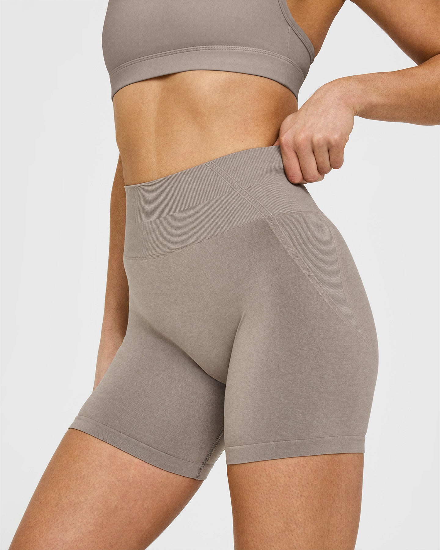 Effortless Seamless Shorts with White Logo | Minky