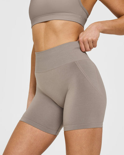 Effortless Seamless Shorts with White Logo | Minky