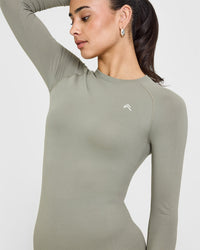 Go To Seamless Fitted Long Sleeve Top | Soft Sage Green