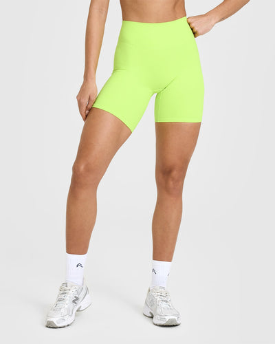 SoftMotion™ Cycling Shorts 8" | Citrus Green