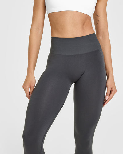 Effortless Seamless Leggings with White Logo | Coal