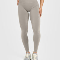 Effortless Seamless Leggings with White Logo | Warm Sand
