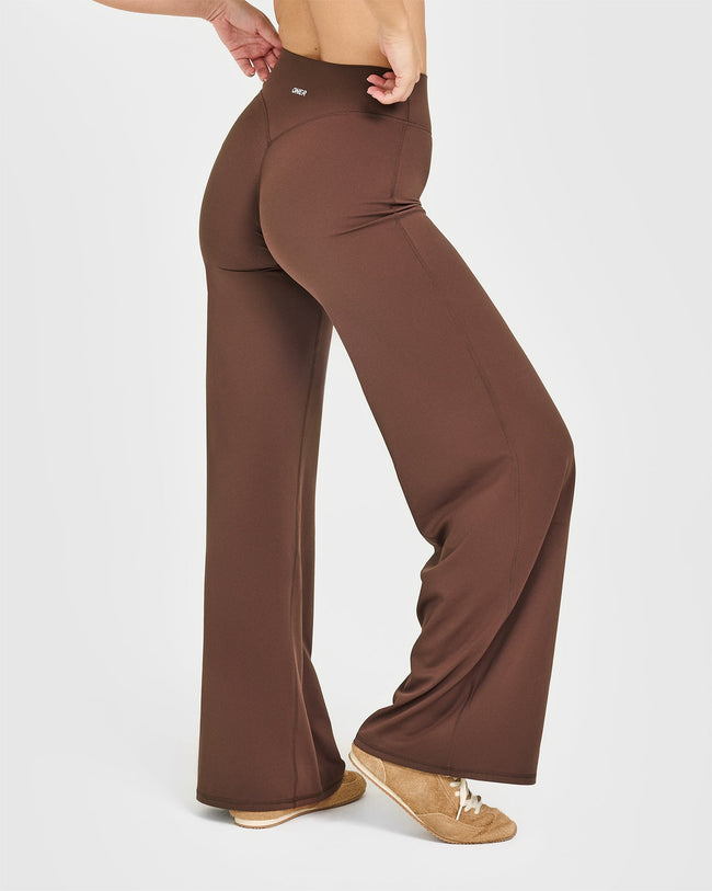 SoftMotion™ Straight Leg Bottoms | Espresso Brown