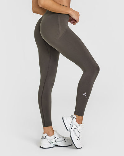 Effortless Seamless Leggings with White Logo | Deep Taupe