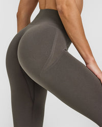 Effortless Seamless Leggings with White Logo | Deep Taupe