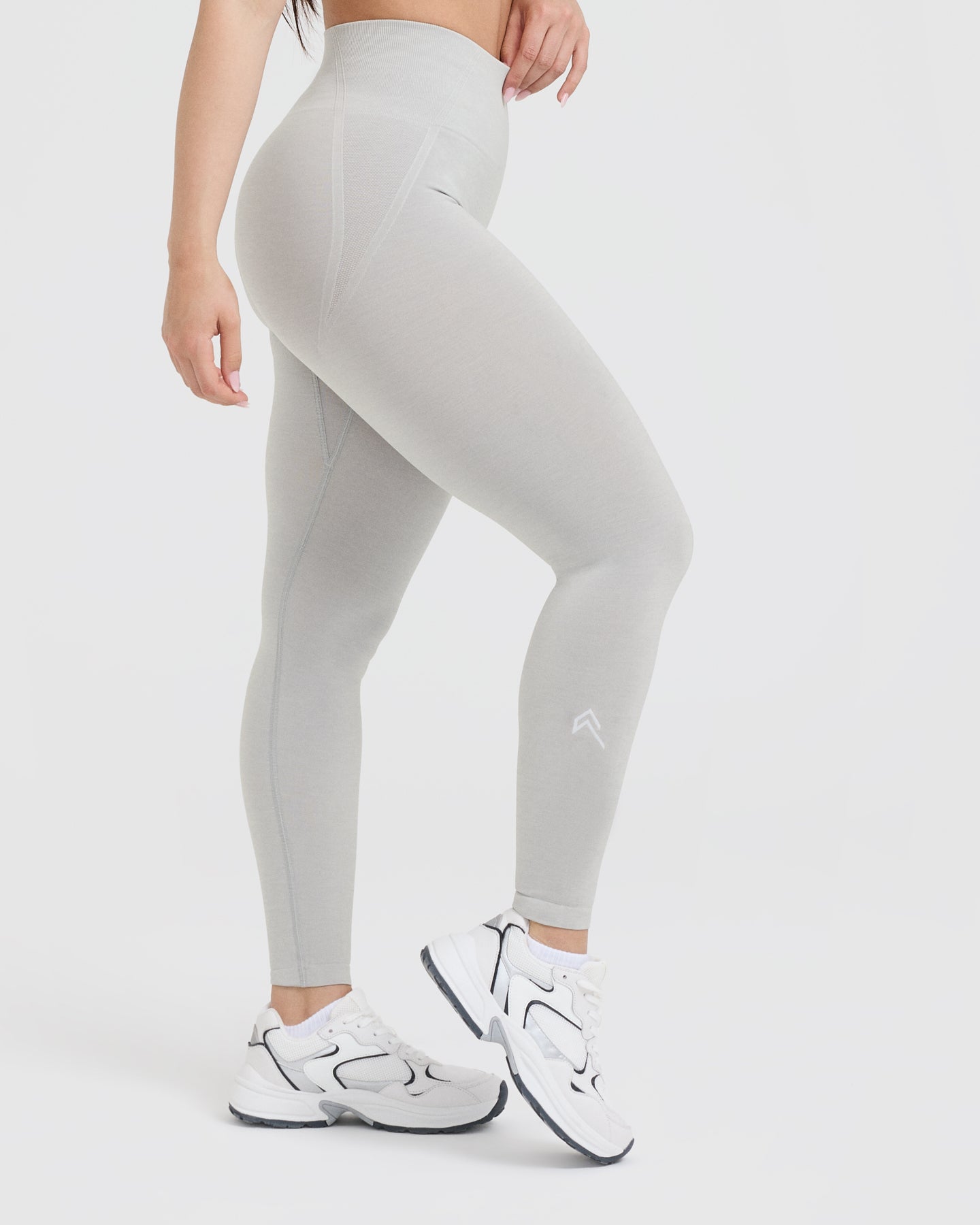 Effortless Seamless Leggings with White Logo | Light Grey Marl