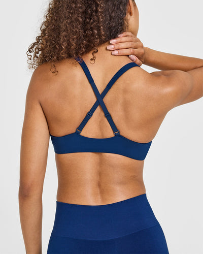 EasyLift™ Cross Back Sports Bra with White Logo | Midnight