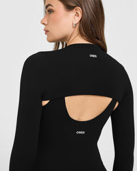 SoftMotion™ Shrug Cover with White Logo | Black