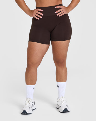 Effortless Seamless Shorts | 70% Cocoa