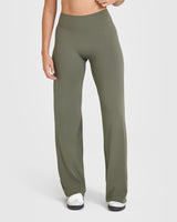 SoftMotion™ Straight Leg Bottoms | Alpine Green
