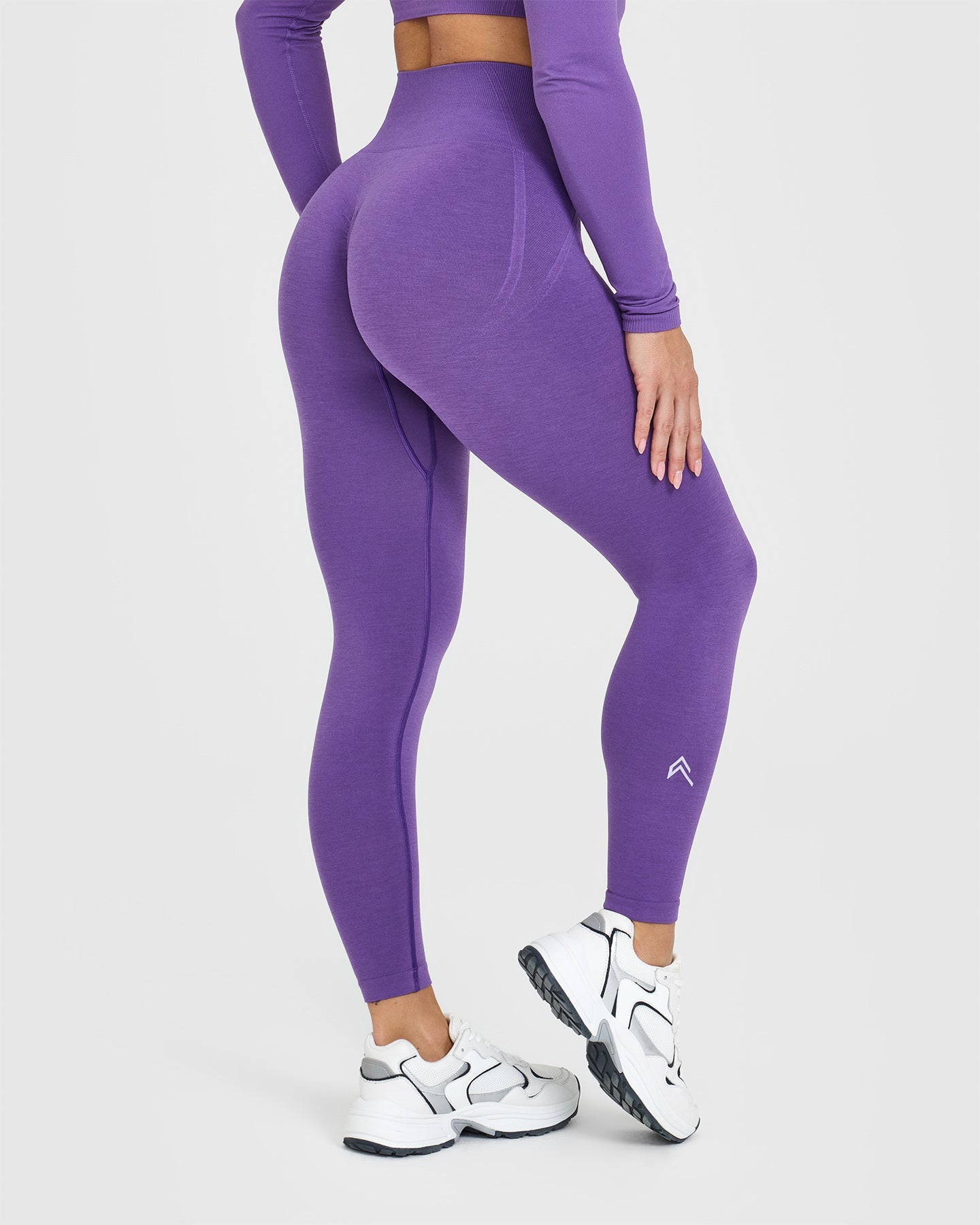 EffortlessLift™ Seamless Leggings with White Logo | Iris Purple