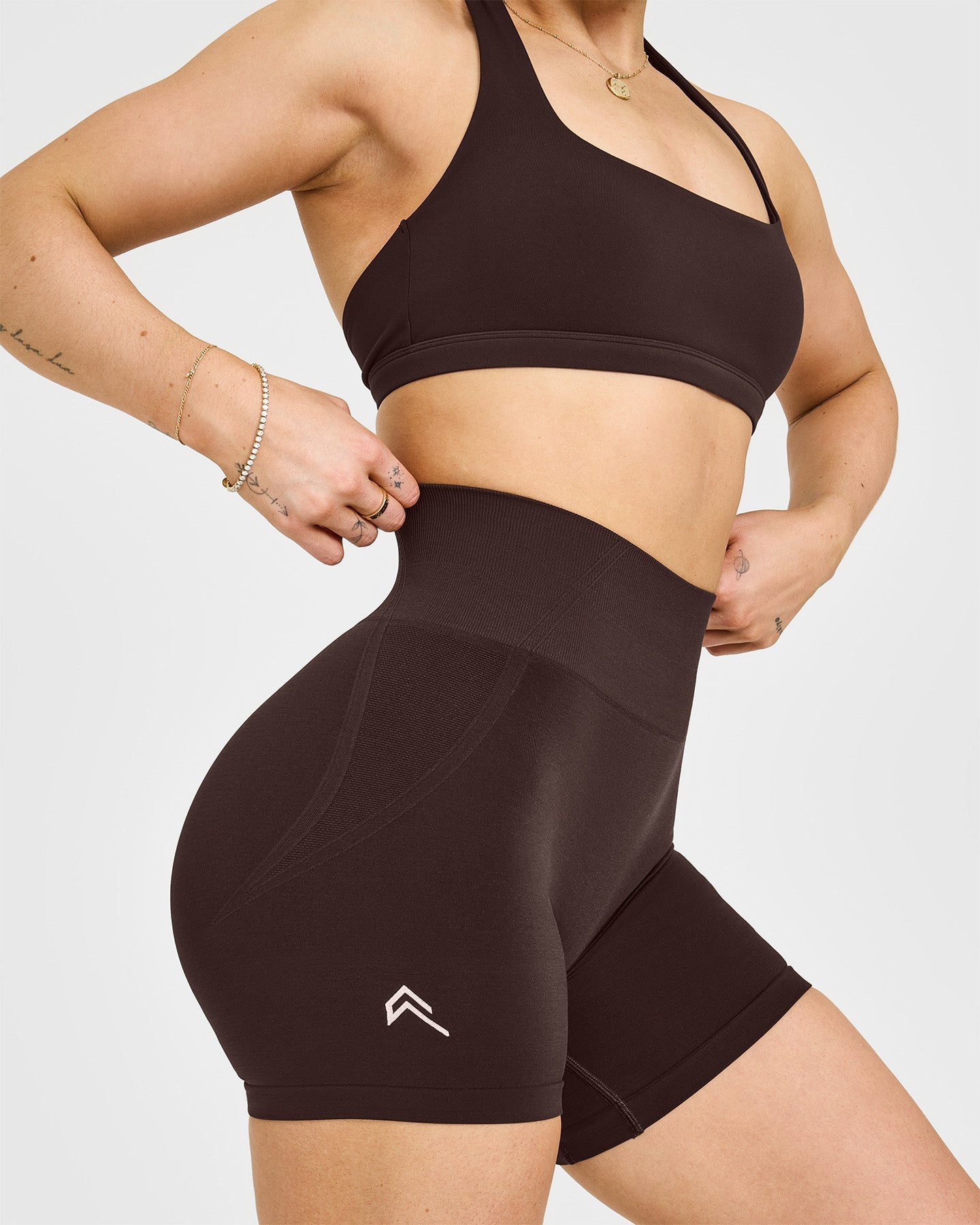 EffortlessLift™ Seamless Shorts with White Logo | 70% Cocoa