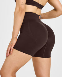 EffortlessLift™ Seamless Shorts with White Logo | 70% Cocoa
