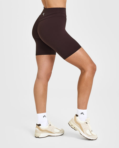 UnifiedMove™ Cycling Shorts 8" | Plum Brown