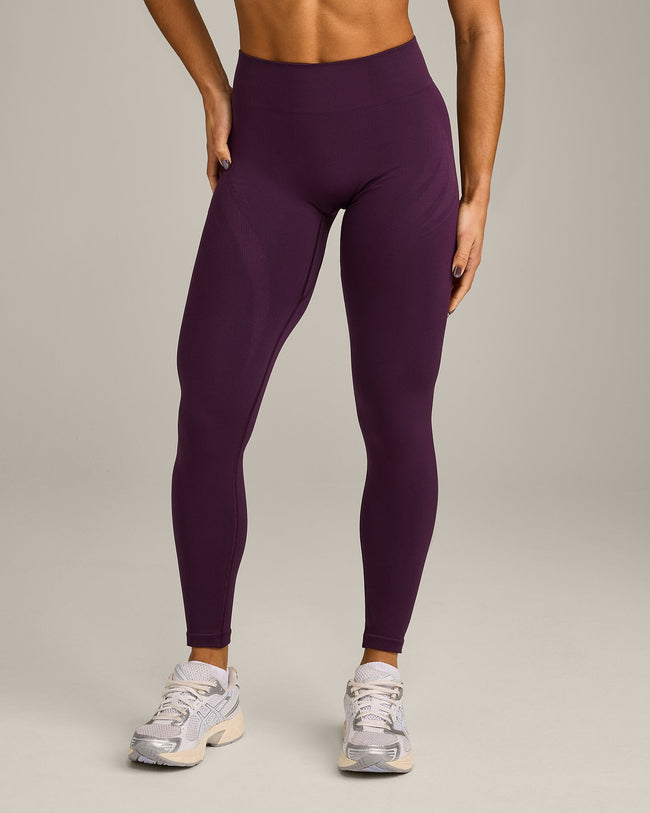 EnhanceLift™ Seamless Leggings with Gray Logo | Blackberry Purple