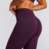 EnhanceLift™ Seamless Leggings with Gray Logo | Blackberry Purple
