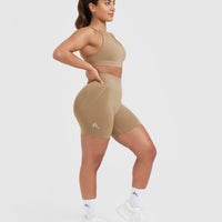 EffortlessLift™ Seamless Shorts with White Logo | Dune Brown