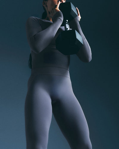 EffortlessLift™ Seamless Mid Rise Leggings with Gray Logo | Light Granite Blue