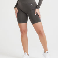 EffortlessLift™ Seamless Cycling Shorts with White Logo | Deep Taupe