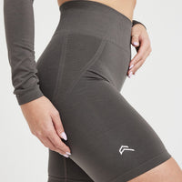 EffortlessLift™ Seamless Cycling Shorts with White Logo | Deep Taupe