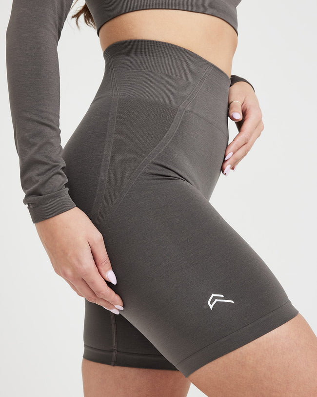 EffortlessLift™ Seamless Cycling Shorts with White Logo | Deep Taupe