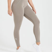EffortlessLift™ Seamless Leggings with White Logo | Minky