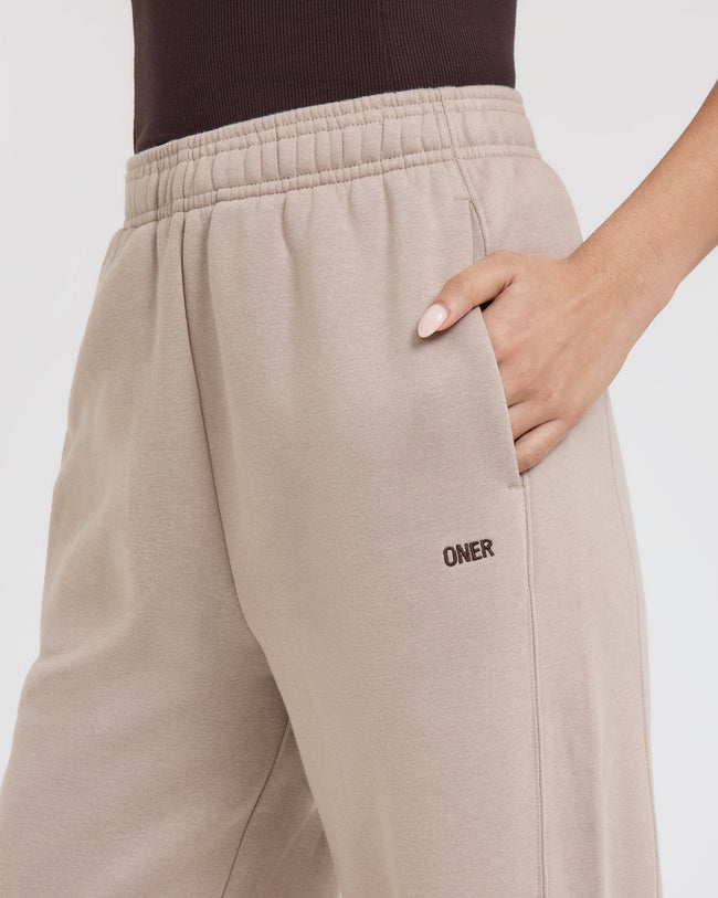 Foundations Straight Leg Sweatpants | Mushroom Brown