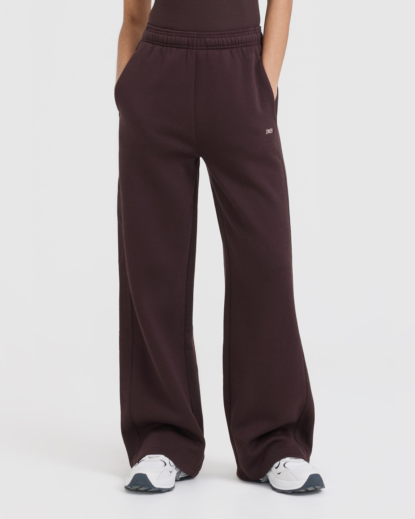 Foundations Straight Leg Sweatpants | Plum Brown