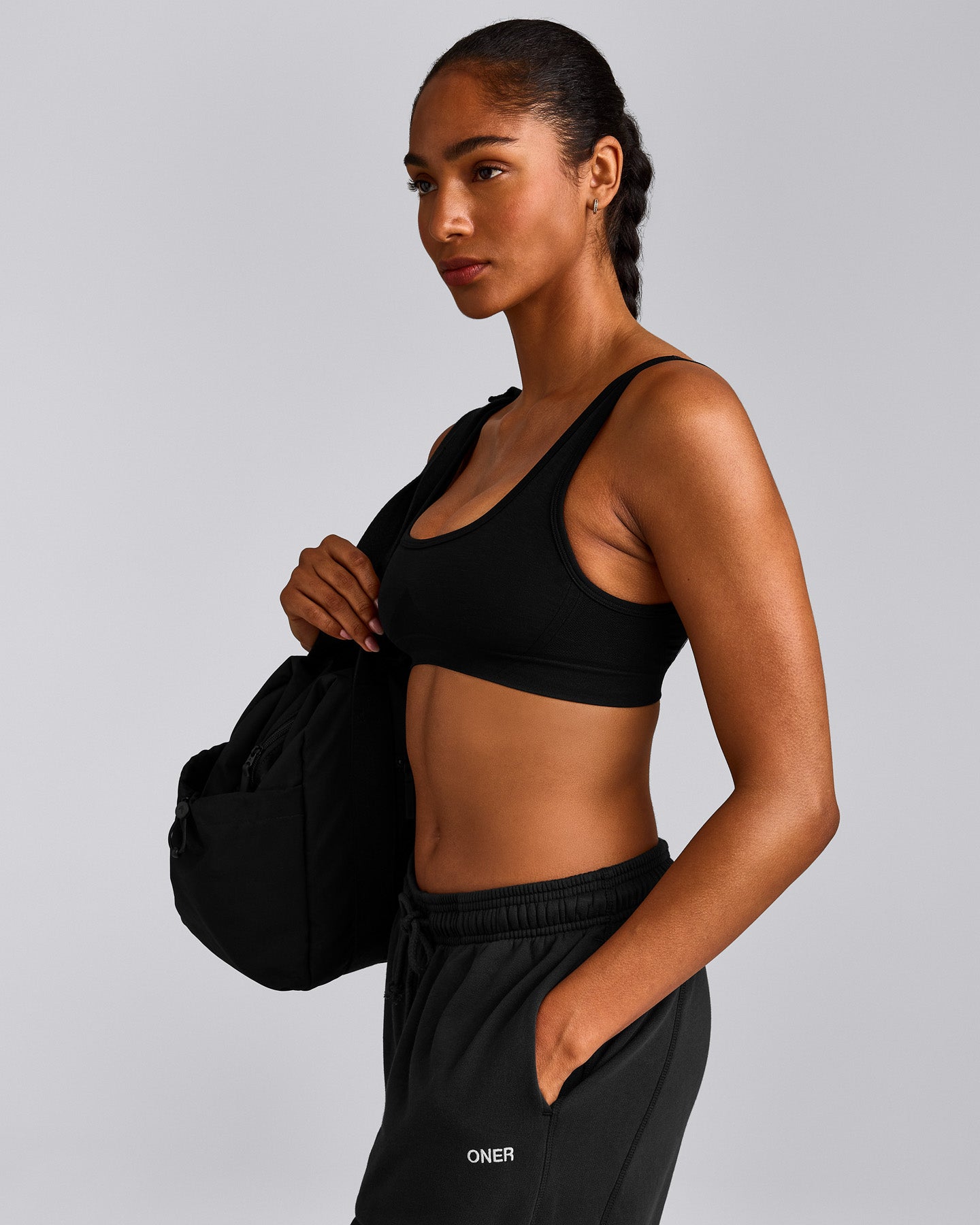 EffortlessLift™ Square Neck Sports Bra with Gray Logo | Black