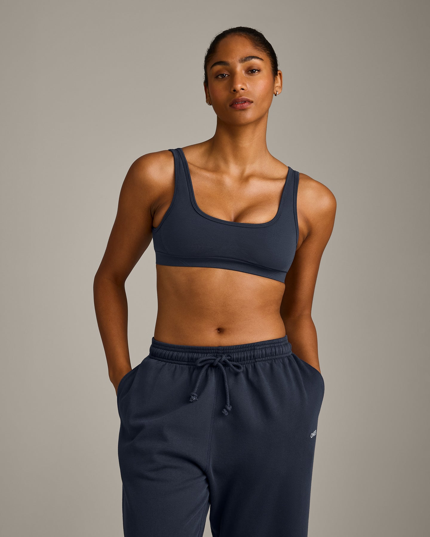EffortlessLift™ Square Neck Sports Bra with Gray Logo | True Blue