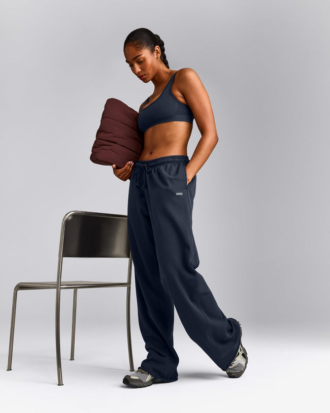 EffortlessLift™ Square Neck Sports Bra with Gray Logo | True Blue