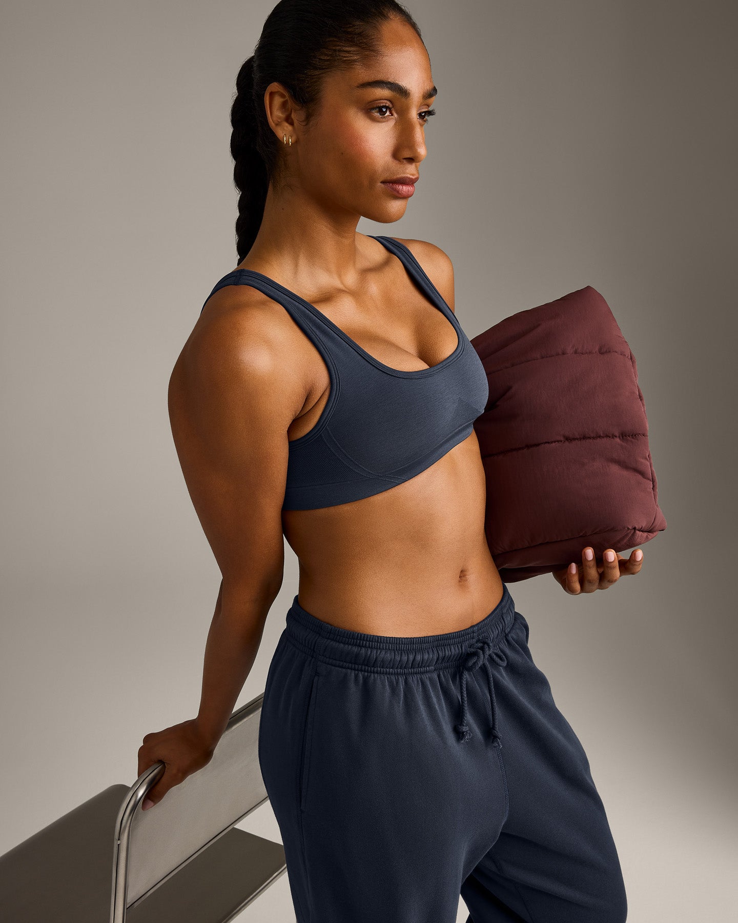 EffortlessLift™ Square Neck Sports Bra with Gray Logo | True Blue
