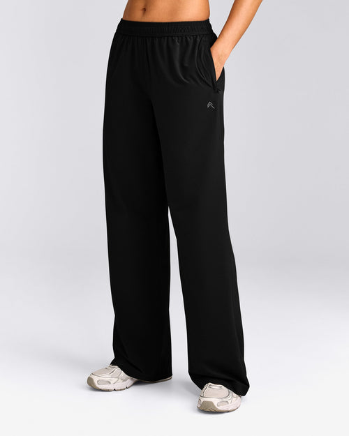 AirMove™ Straight Leg Pants | Black