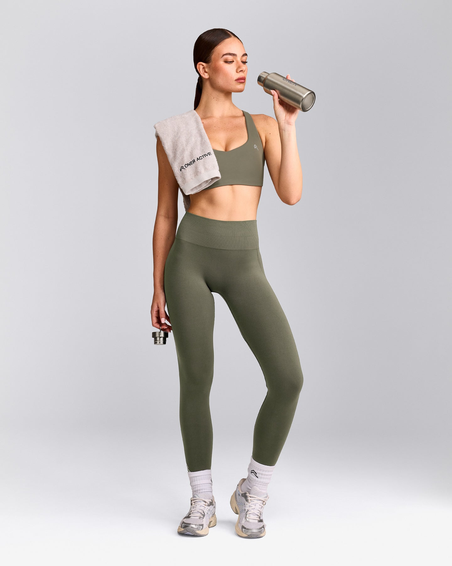 EasyLift™ Cross Back Sports Bra with Gray Logo | Alpine Green