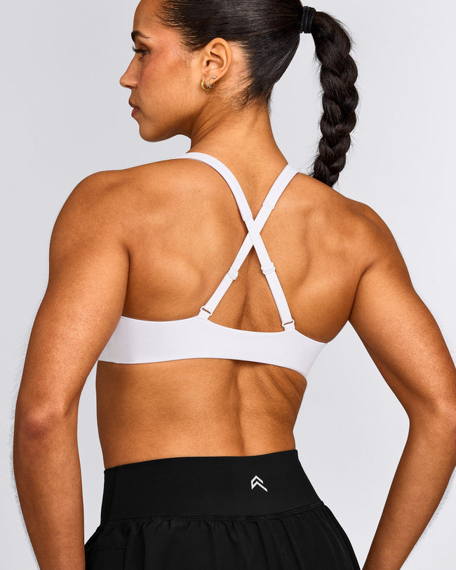 EasyLift™ Cross Back Sports Bra | White