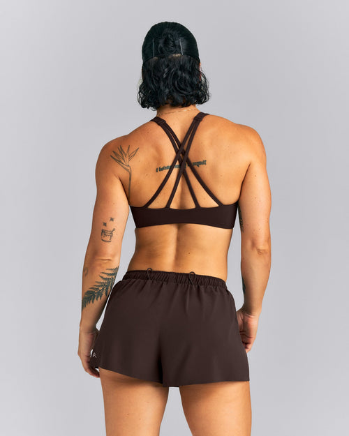 EasyLift™ High Neck Sports Bra | Dark 70% Cocoa