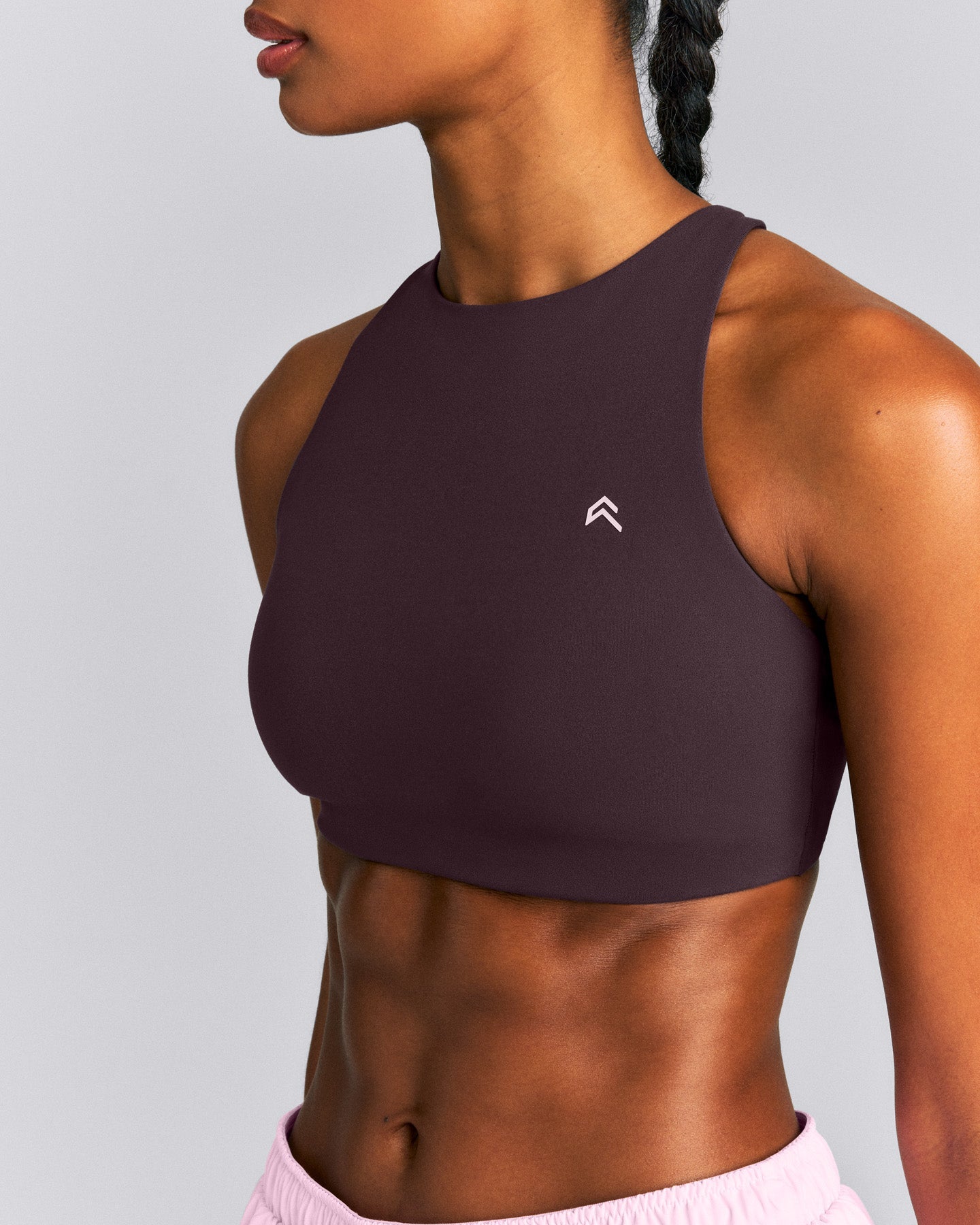 EasyLift™ High Neck Sports Bra New Branding | Dark Umber Brown