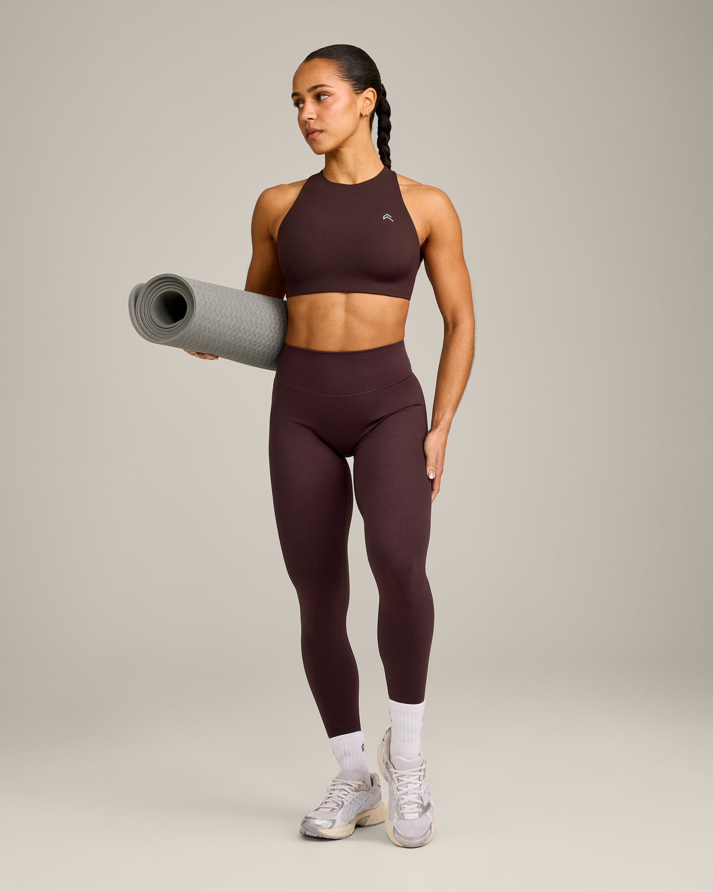 EasyLift™ High Neck Sports Bra with Gray Logo | Plum Brown