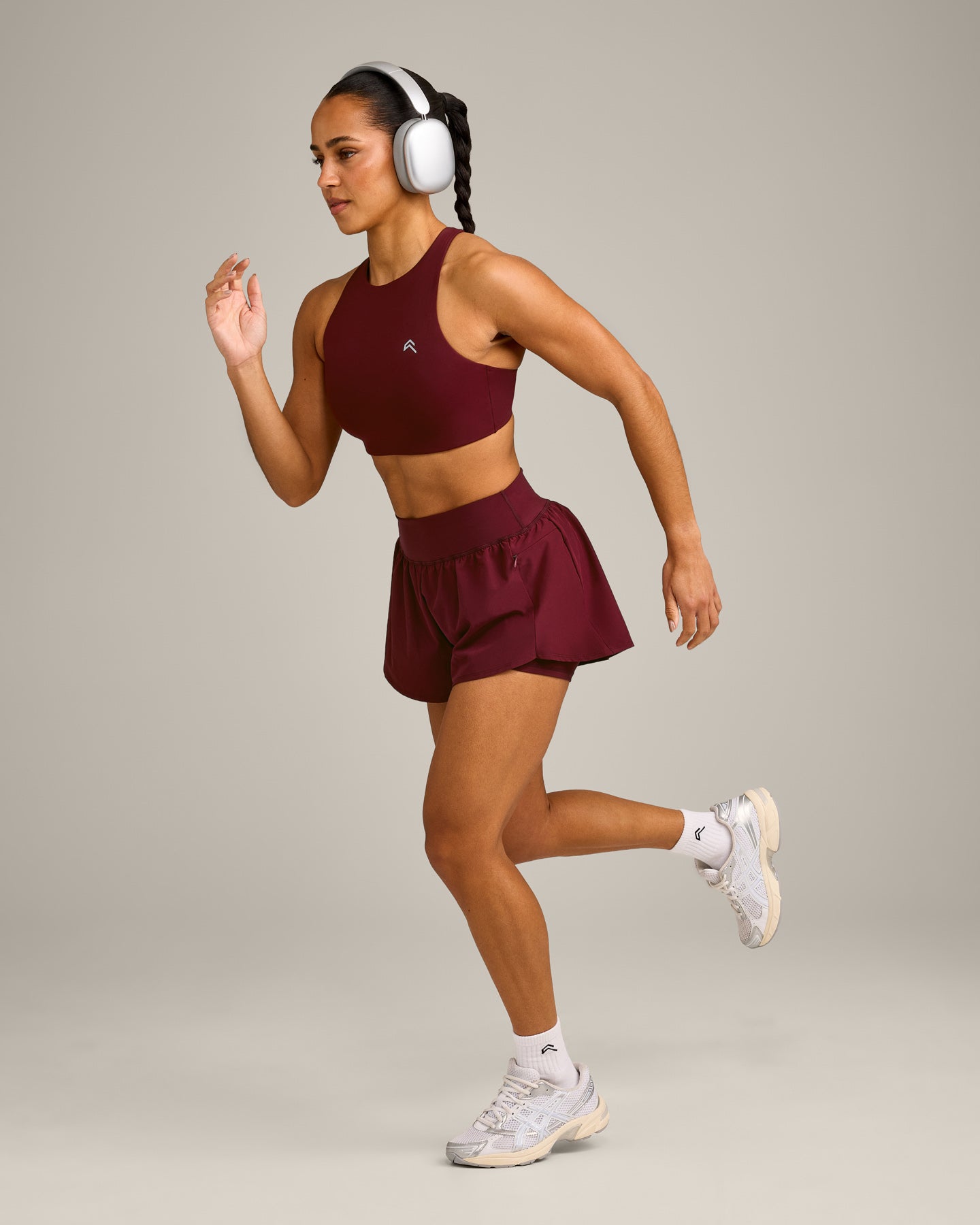 EasyLift™ High Neck Sports Bra with Gray Logo | Rosewood