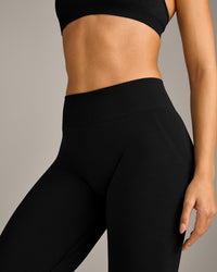 EffortlessLift™ Seamless Mid Rise Leggings with Gray Logo | Black