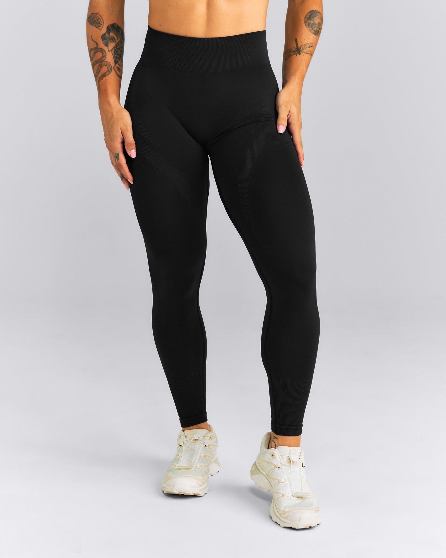 EnhanceLift™ Seamless Mid Rise Leggings New Branding | Black