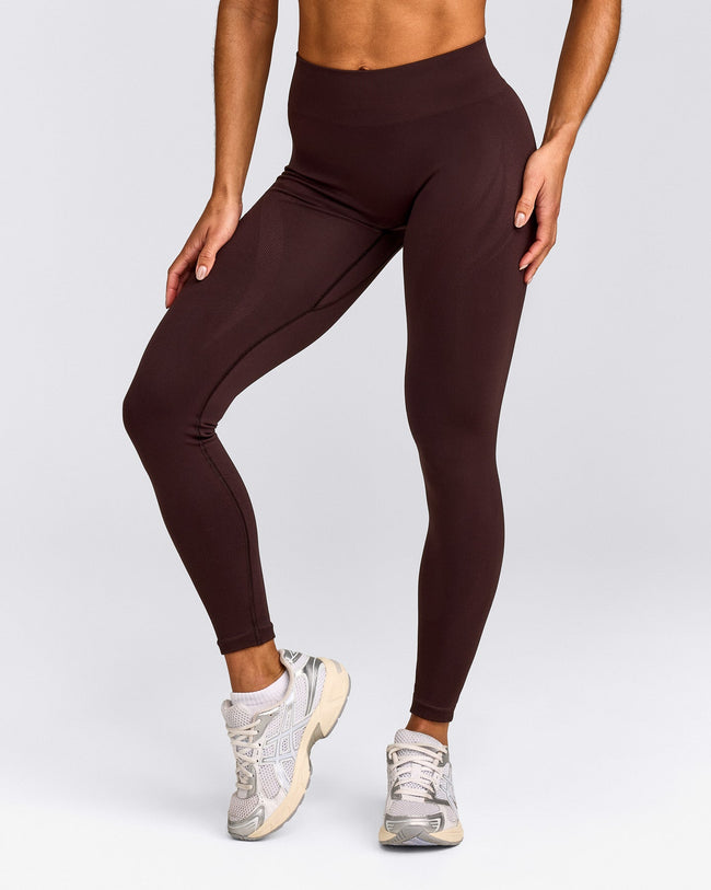 EnhanceLift™ Seamless Leggings with Gray Logo | Plum Brown