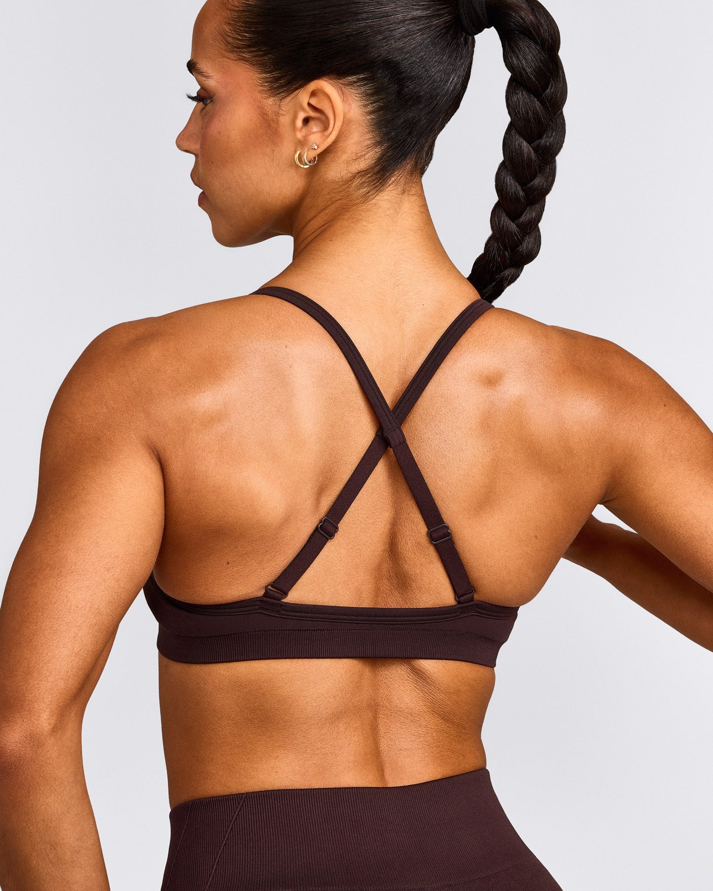 EnhanceLift™ Seamless Strappy Sports Bra with Gray Logo | Plum Brown