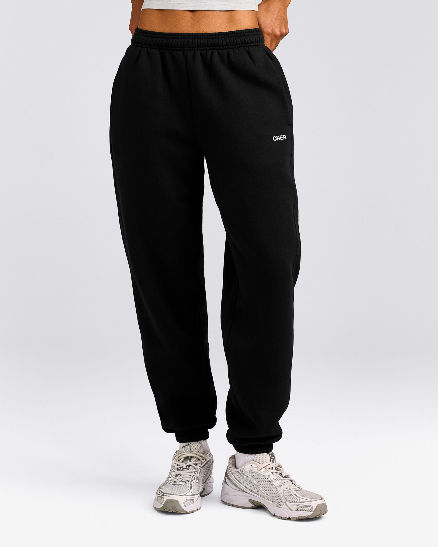 Foundations Cosy Sweatpants | Black