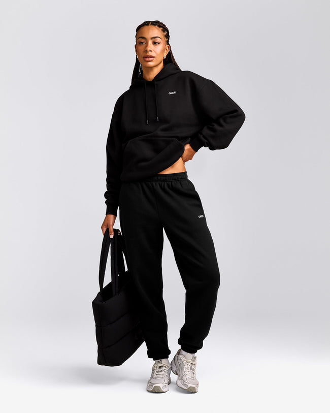 Foundations Cosy Sweatpants | Black